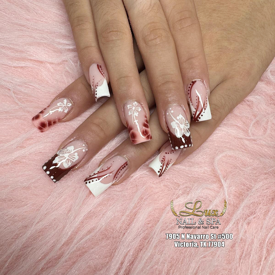 Trendy Nail Designs for April 2026